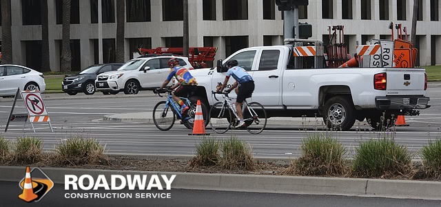 roadway construction road barricades orderly safe